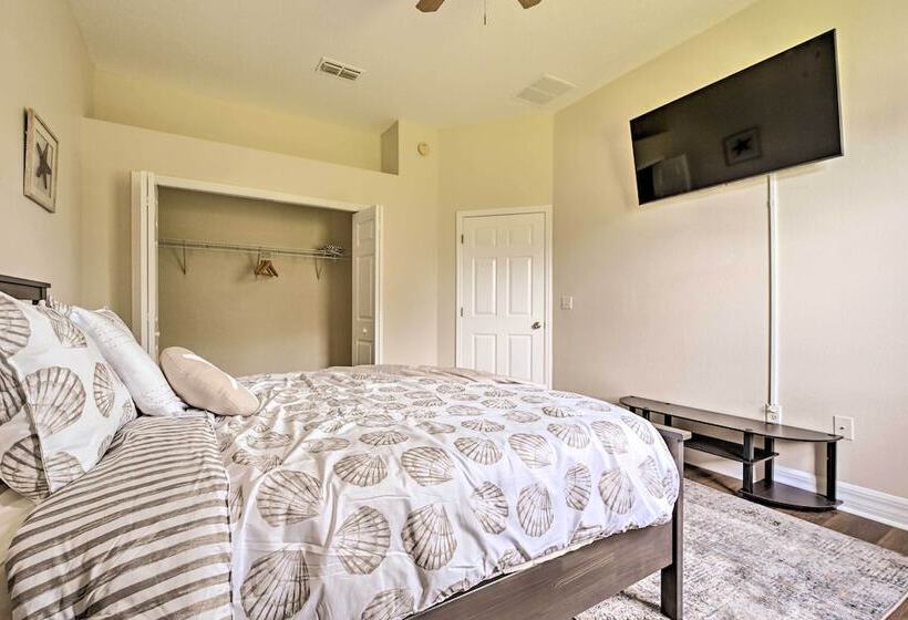 Modern Retreat W/ Screened Porch & Game Room!