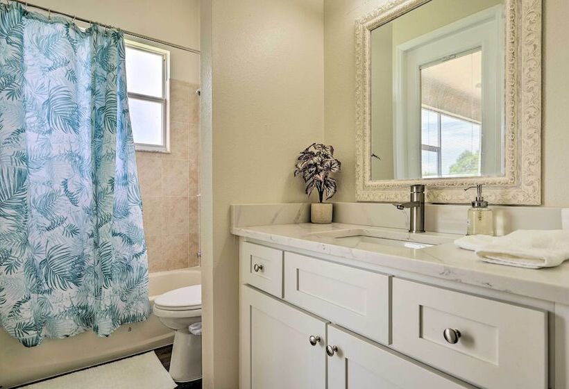 Modern Retreat W/ Screened Porch & Game Room!