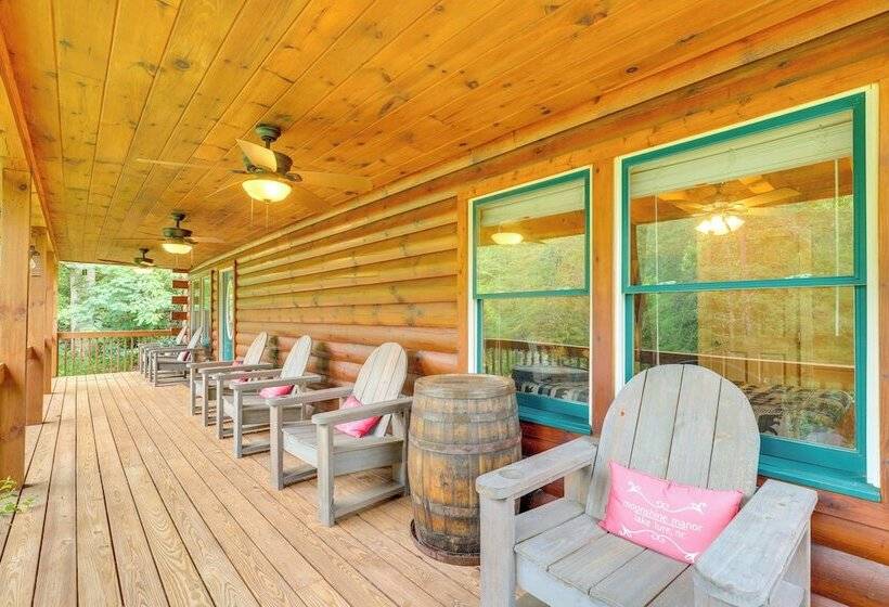 Moonshine Manor  Cabin W/ Hot Tub, Near Lake Lure
