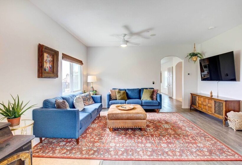 Mountaintop Ramona Home: Private Pool, Near Lake!