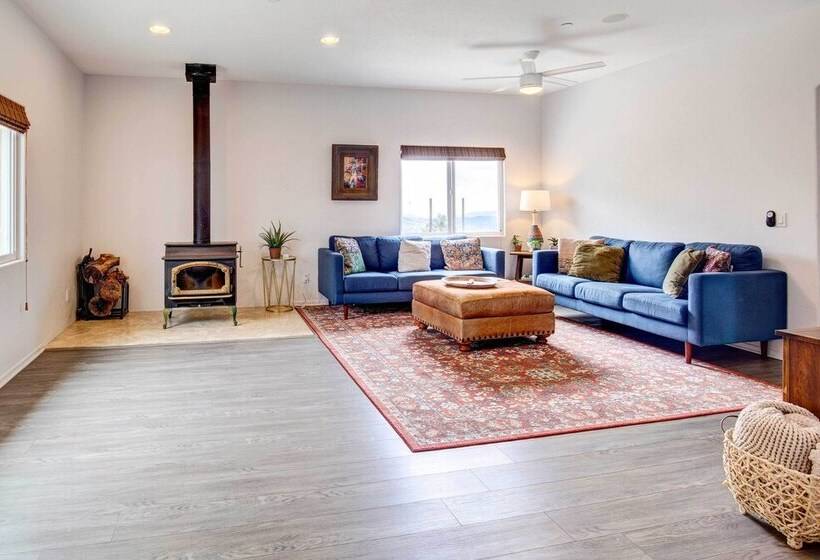 Mountaintop Ramona Home: Private Pool, Near Lake!