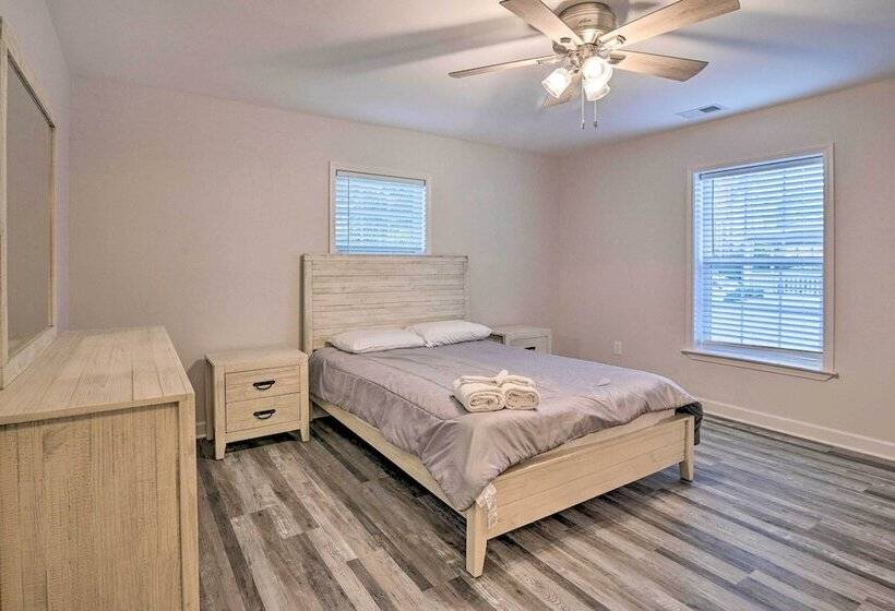 Murrells Inlet Home W/ Fire Pit: Near Beaches