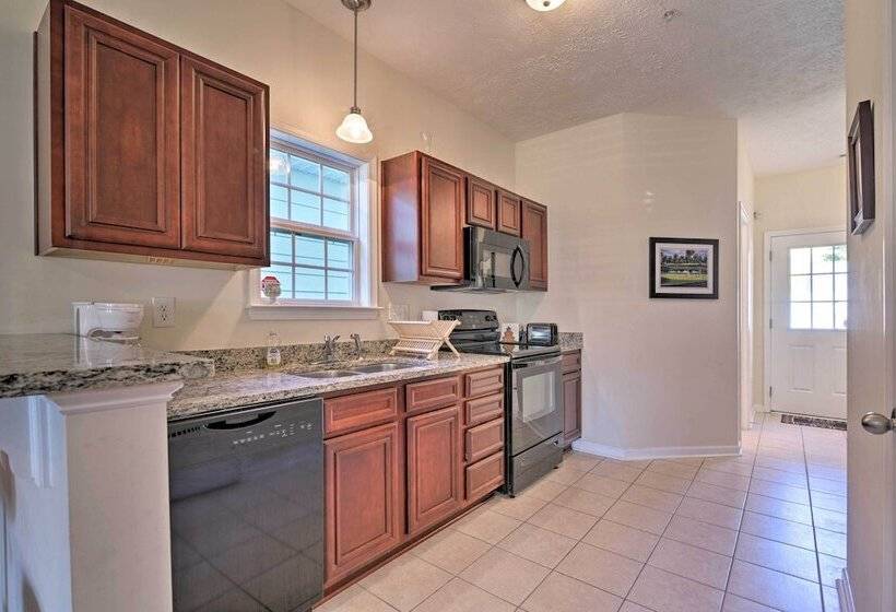 Myrtle Beach Cottage W/ Pool, Walk To Ocean!