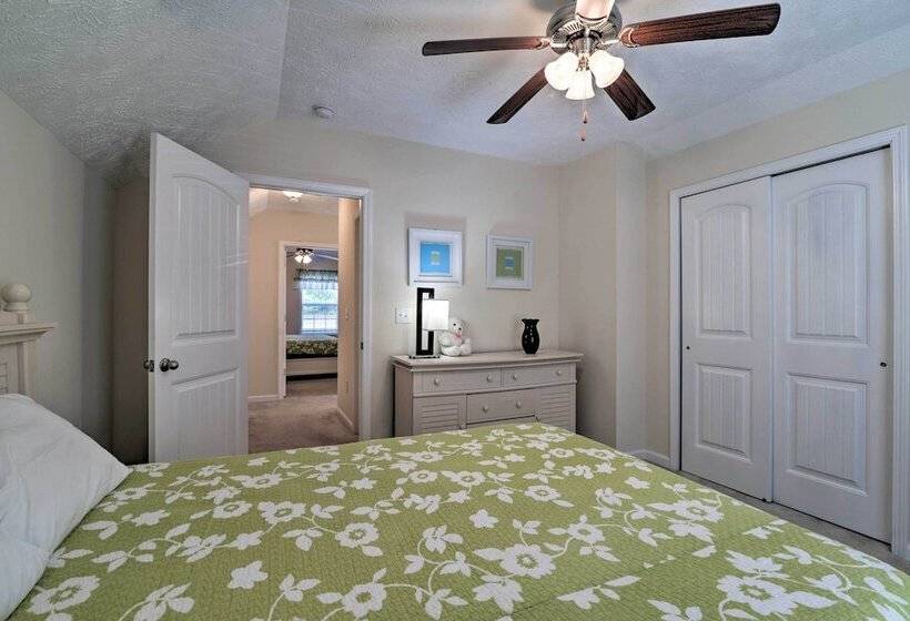 Myrtle Beach Cottage W/ Pool, Walk To Ocean!