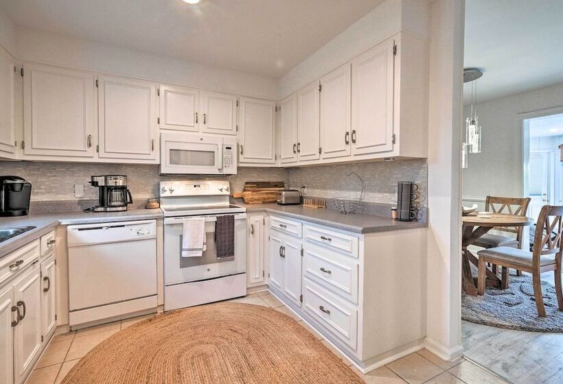 2 Mi To Beach: Myrtle Beach Golf Course Escape!