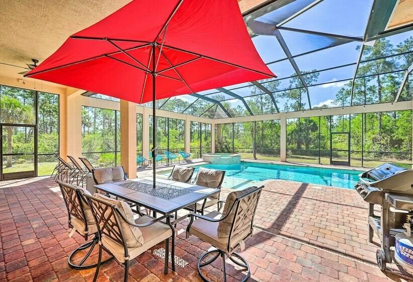Naples Villa: Backyard Oasis W/ Private Pool!