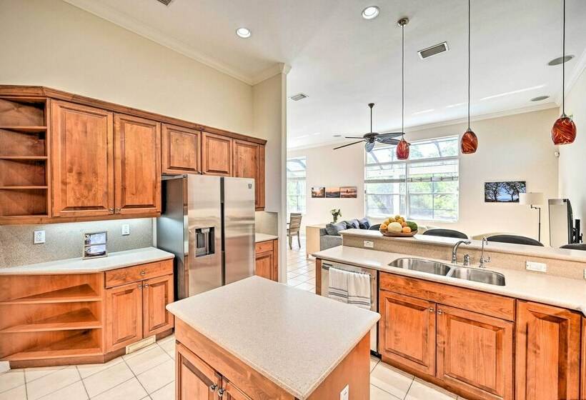 Naples Villa: Backyard Oasis W/ Private Pool!