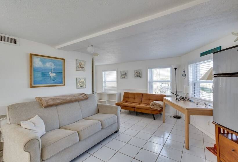 Nettles Island, Jensen Beach Home W/ Patio & Grill