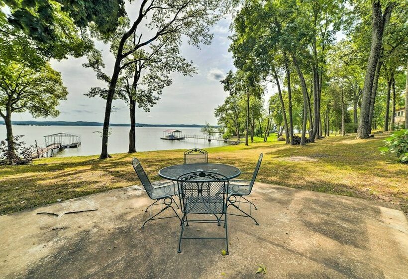 New! Spacious & Modern Retreat On Kentucky Lake