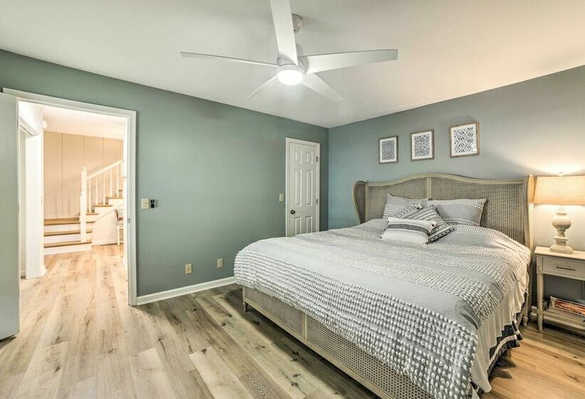 New! Spacious & Modern Retreat On Kentucky Lake