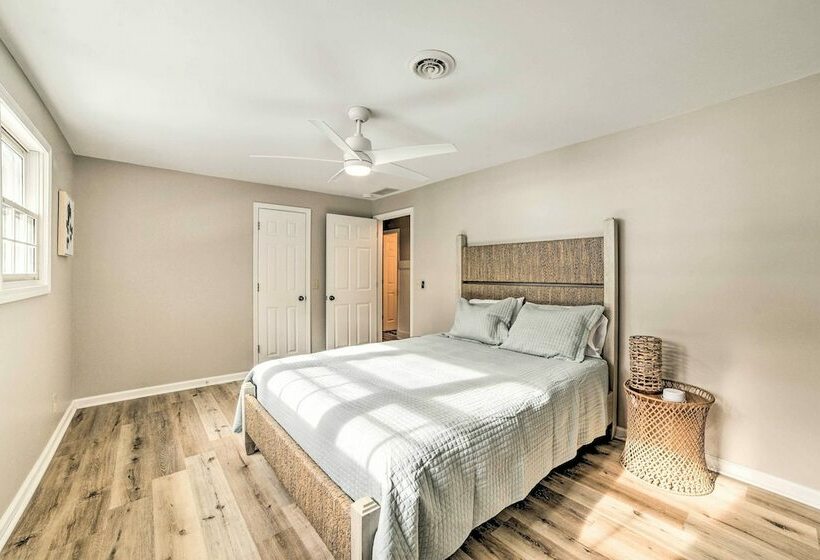 New! Spacious & Modern Retreat On Kentucky Lake