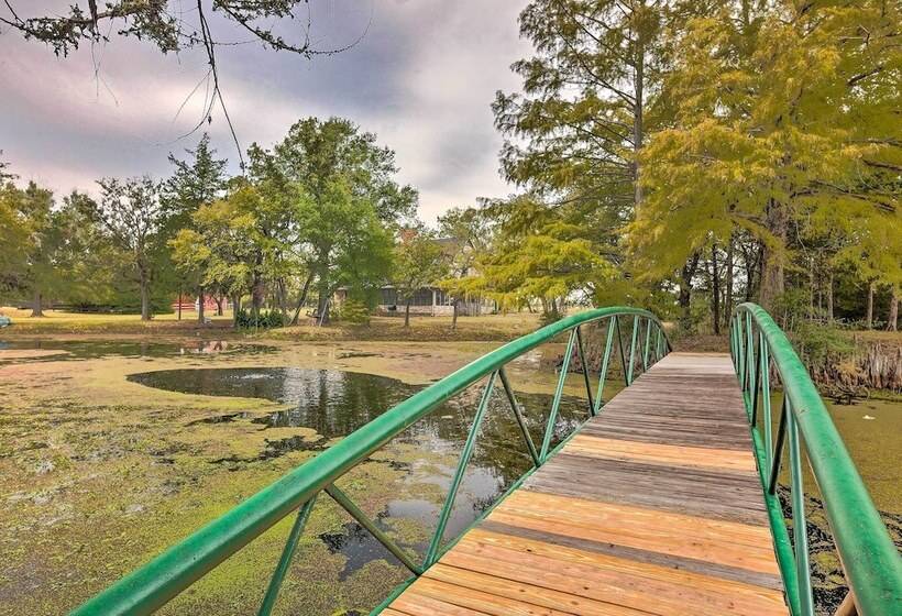 Nini S Love  Cottage W/ Deck + Fishing Pond!