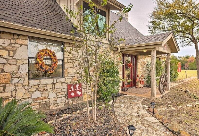 Nini S Love  Cottage W/ Deck + Fishing Pond!