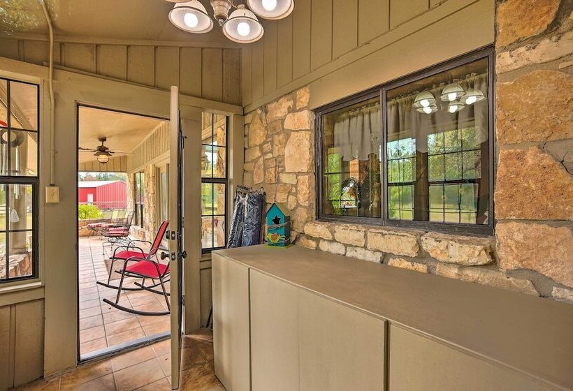 Nini S Love  Cottage W/ Deck + Fishing Pond!