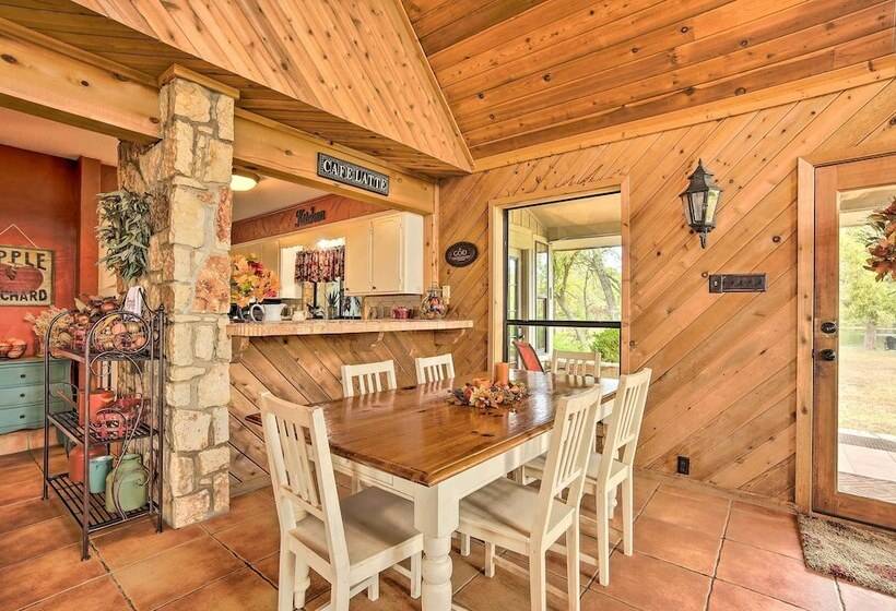 Nini S Love  Cottage W/ Deck + Fishing Pond!