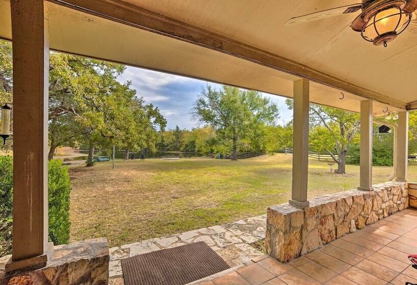 Nini S Love  Cottage W/ Deck + Fishing Pond!