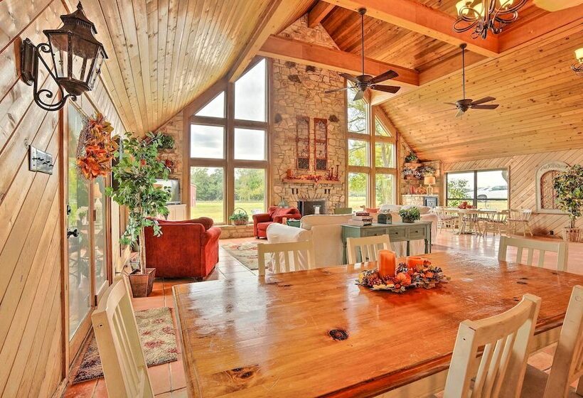 Nini S Love  Cottage W/ Deck + Fishing Pond!