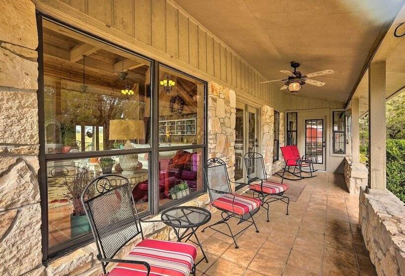 Nini S Love  Cottage W/ Deck + Fishing Pond!