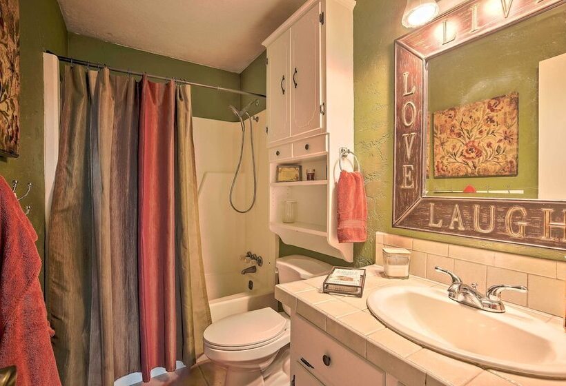 Nini S Love  Cottage W/ Deck + Fishing Pond!