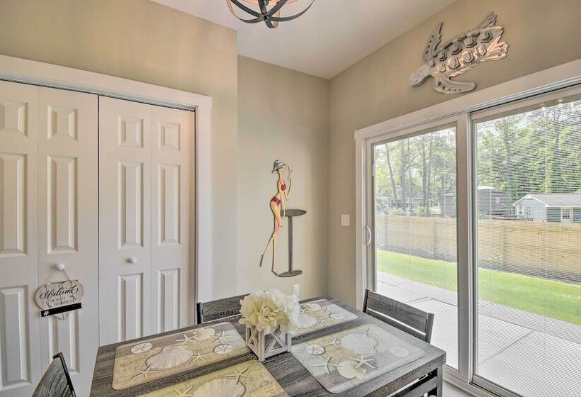 Ocean Isle Beach Home W/ Shared Lanai & Grill