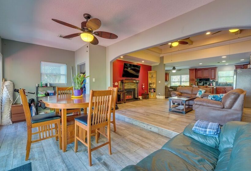 Ocklawaha Lake House W/ Private Hot Tub & Views!