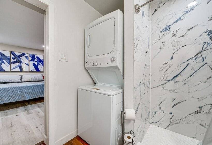 Idyllic Oldsmar Vacation Rental: 1 Mi To Beach!