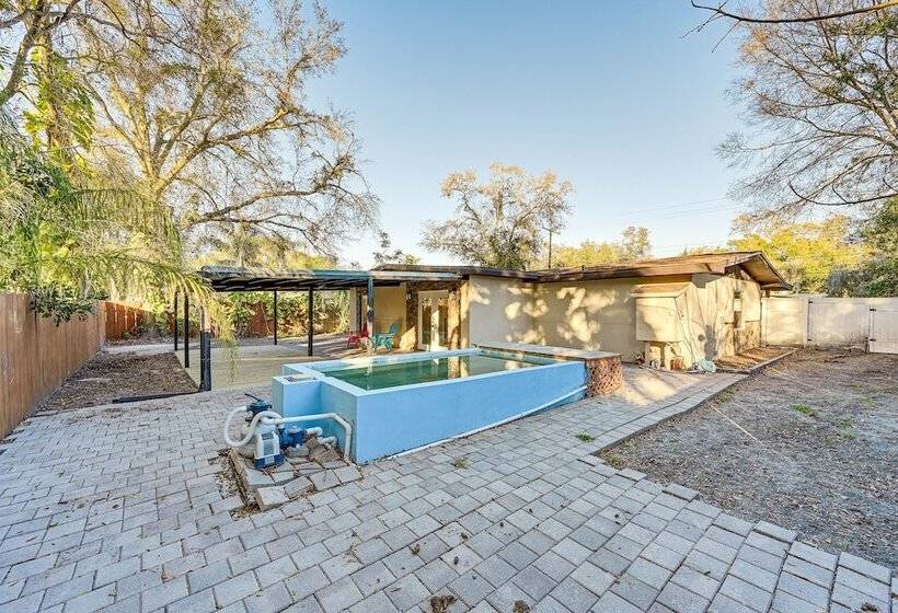 Idyllic Oldsmar Vacation Rental: 1 Mi To Beach!