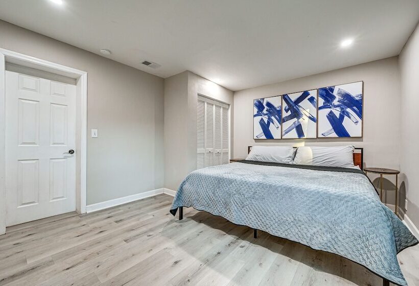 Idyllic Oldsmar Vacation Rental: 1 Mi To Beach!