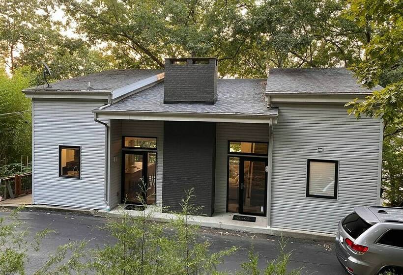 Osage Beach Lakehouse: Dock Access & Fire Pit