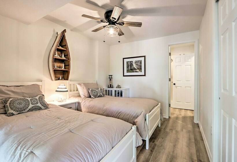 Osage Beach Lakehouse: Dock Access & Fire Pit