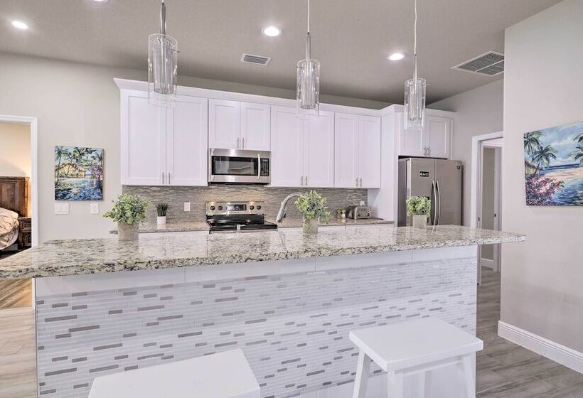 Palm Bay Home W/ Patio & Yard   12 Mi To Beach!