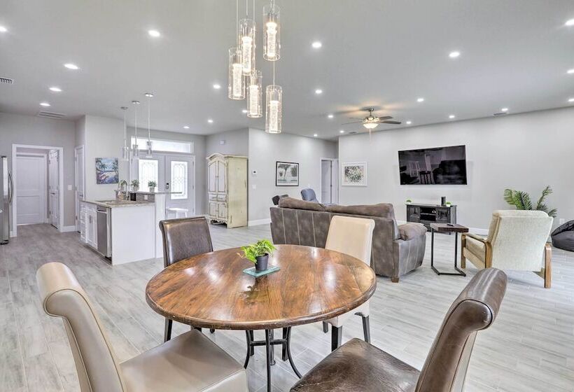 Palm Bay Home W/ Patio & Yard   12 Mi To Beach!