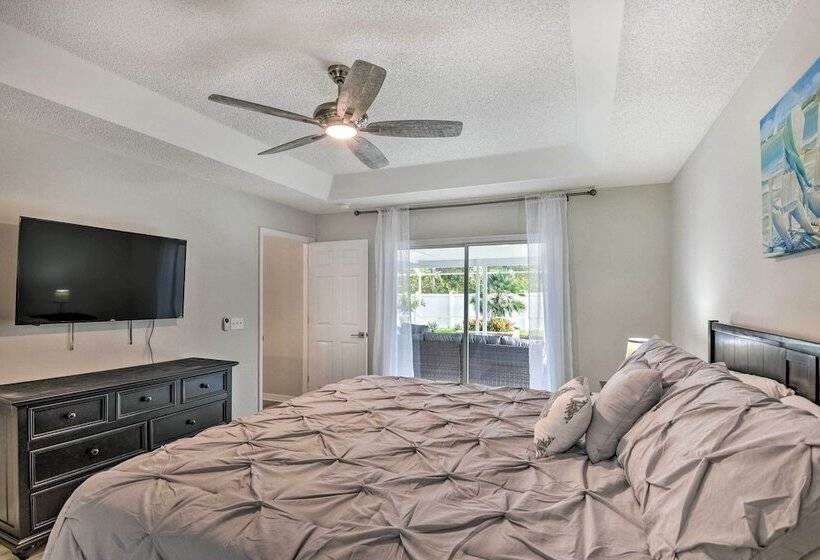 Palm Coast Retreat W/ Lanai < 8 Mi To Beach!