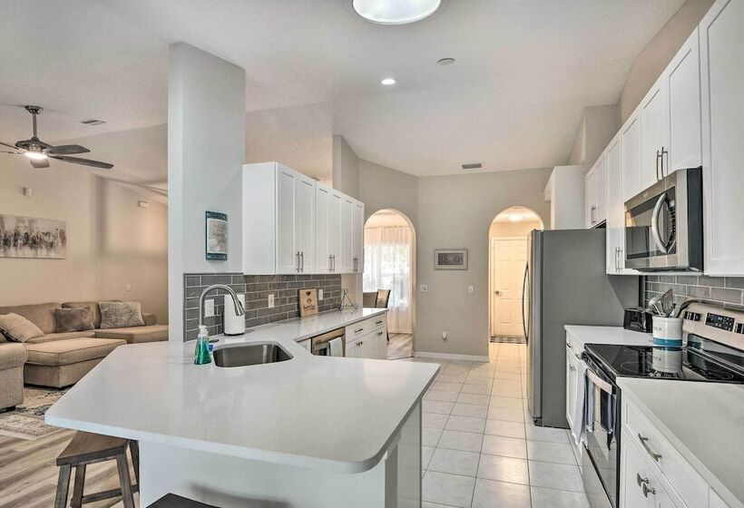 Palm Coast Retreat W/ Lanai < 8 Mi To Beach!