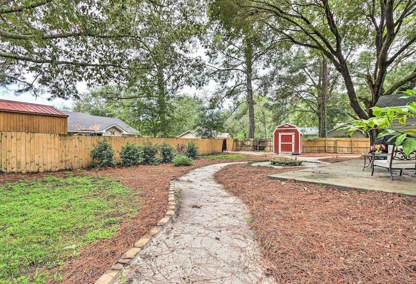 Peaceful Beaufort Home W/ Front Porch + Grill