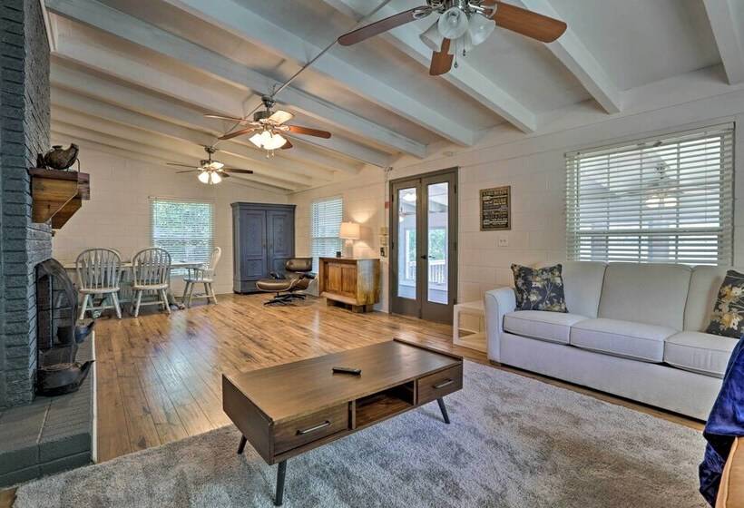 Peaceful Escape W/ Boat Dock On Lake Talquin!