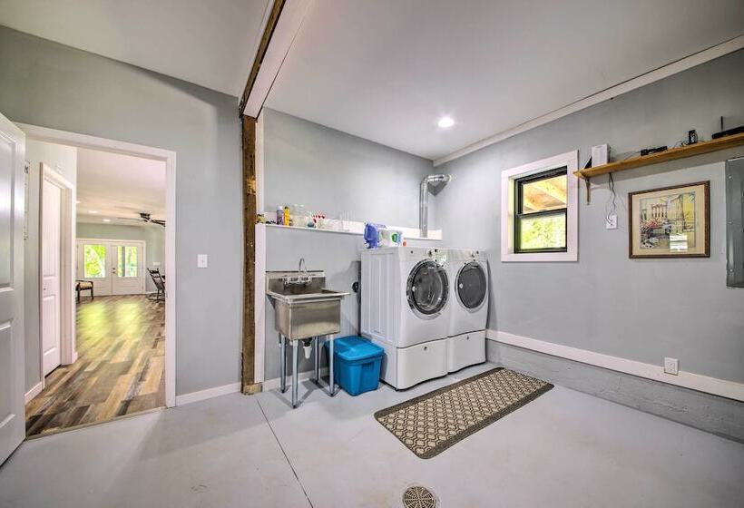 Peaceful Guest Home W/ Patio On 152 Acre Farm