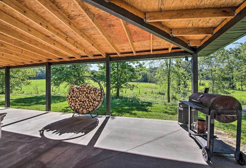 Peaceful Guest Home W/ Patio On 152 Acre Farm