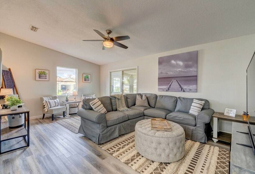 Peaceful Lady Lake Home W/ Screened In Porch!