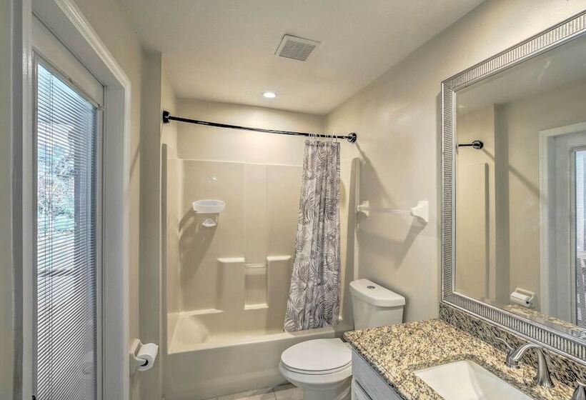 Peaceful Lehigh Acres Home W/ Grill + Lanai!