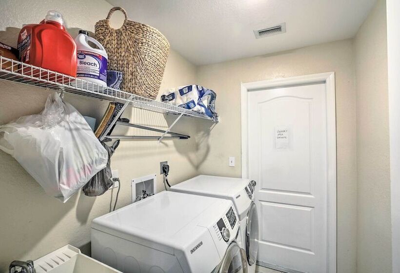 Peaceful Lehigh Acres Home W/ Grill + Lanai!