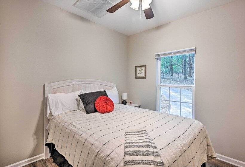 Pet Friendly Central Cottage: 2 Miles To Clemson!