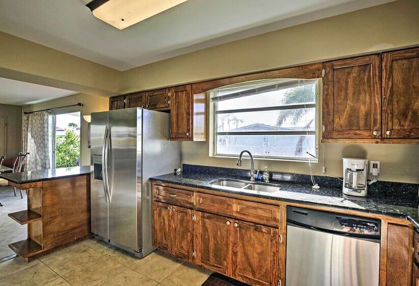 Pet Friendly Daytona Beach Home, Walk To The Ocean