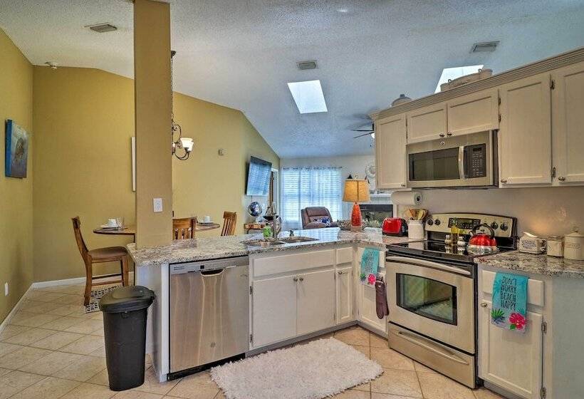 Pet Friendly Amelia Island Home ~ 1 Mi To Beach!