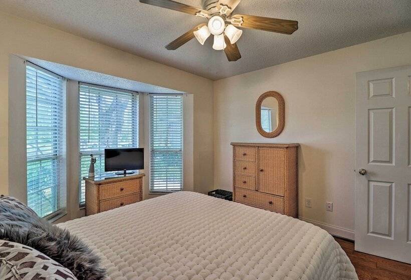 Pet Friendly Amelia Island Home ~ 1 Mi To Beach!