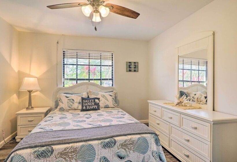 Pet Friendly Fort Myers Home W/ Patio & Grill!