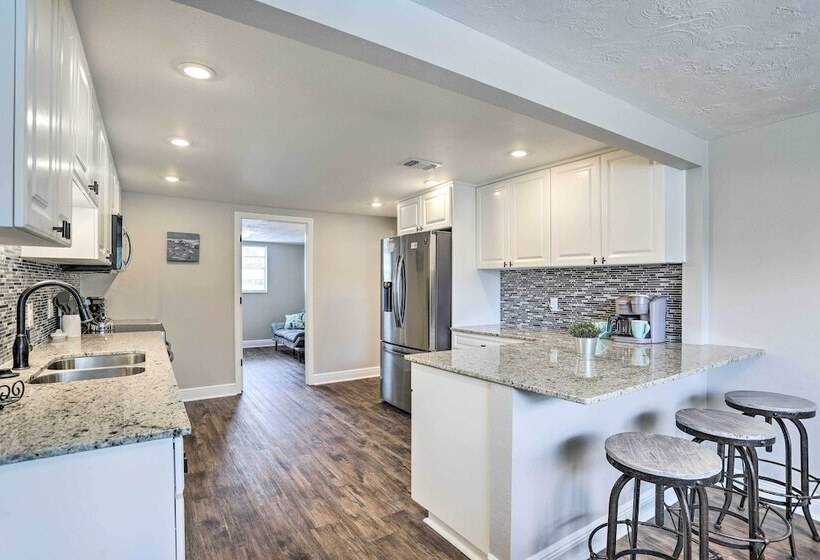 Pet Friendly Gulfport Home < 2 Mi To Beach