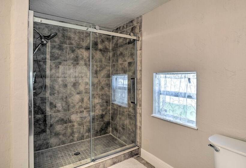 Pet Friendly Gulfport Home < 2 Mi To Beach