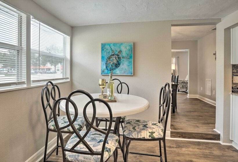 Pet Friendly Gulfport Home < 2 Mi To Beach