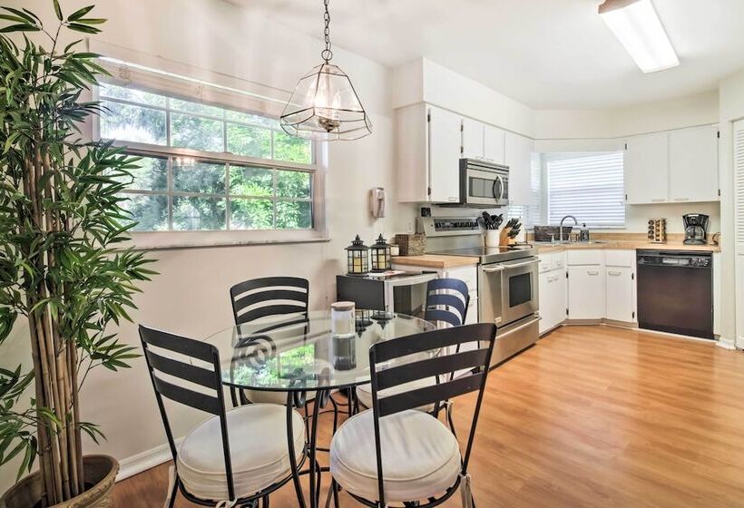 Pet Friendly Home In Vero Beach, 1 Mi To Beach!